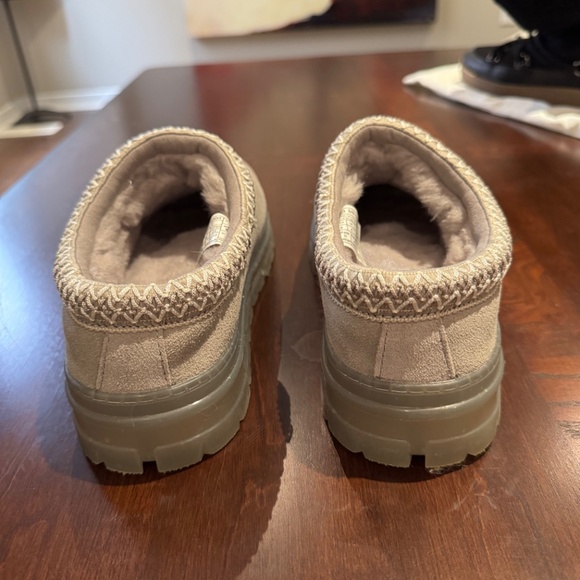 Ugg Tasman Clear Slippers with Rubber Bottom - Picture 4 of 4